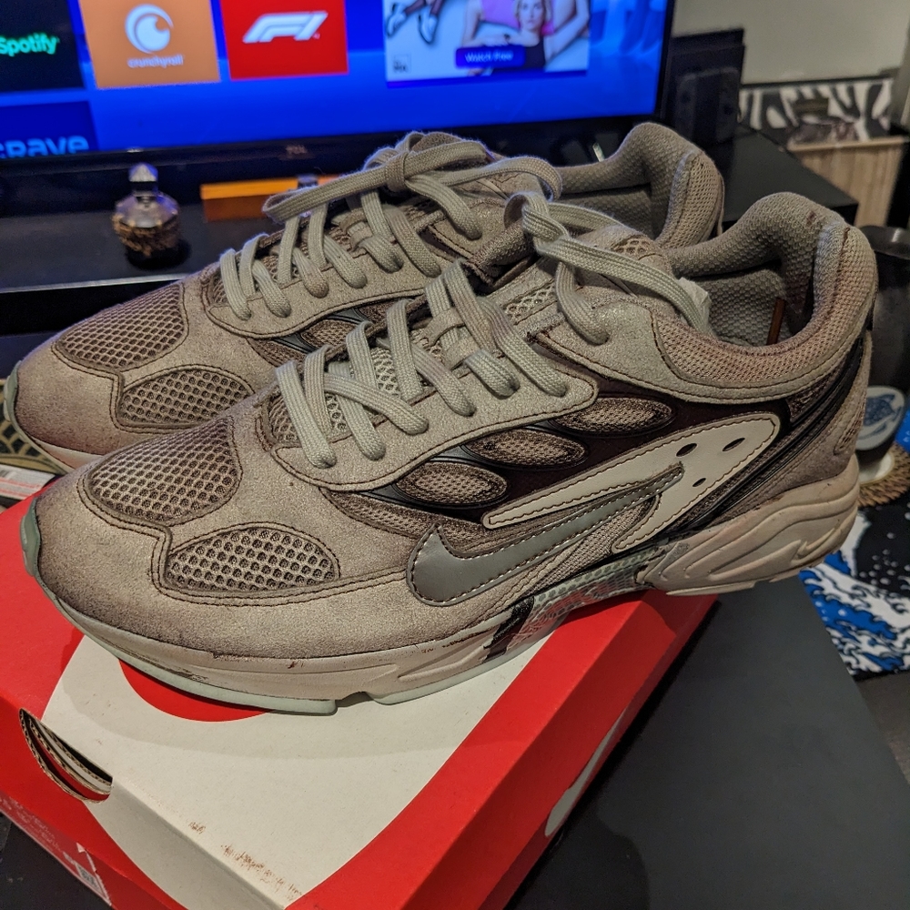 Nike Air Ghost Racer Custom Size 9